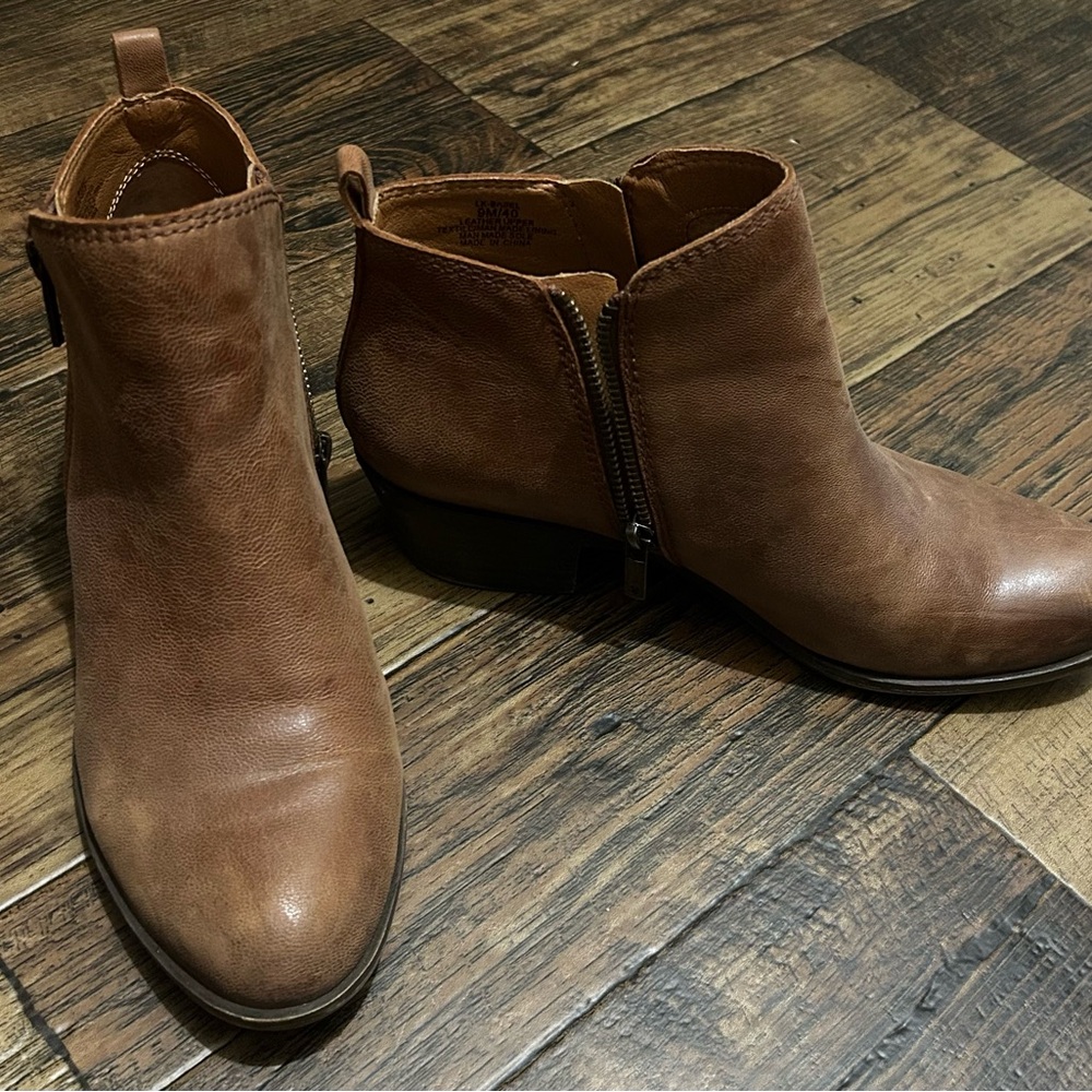 Sz 9 lucky brand booties